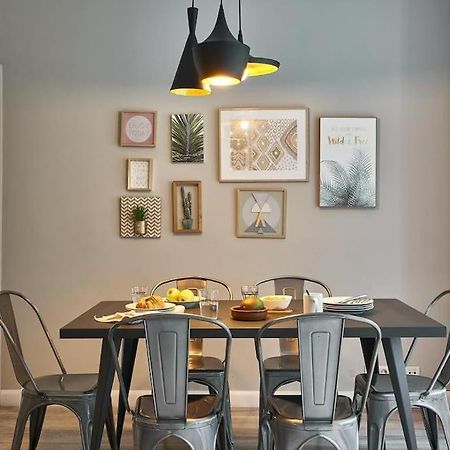 Magnificent 4 Bedroom Apartment In Eixample Barcelona Zewnętrze zdjęcie