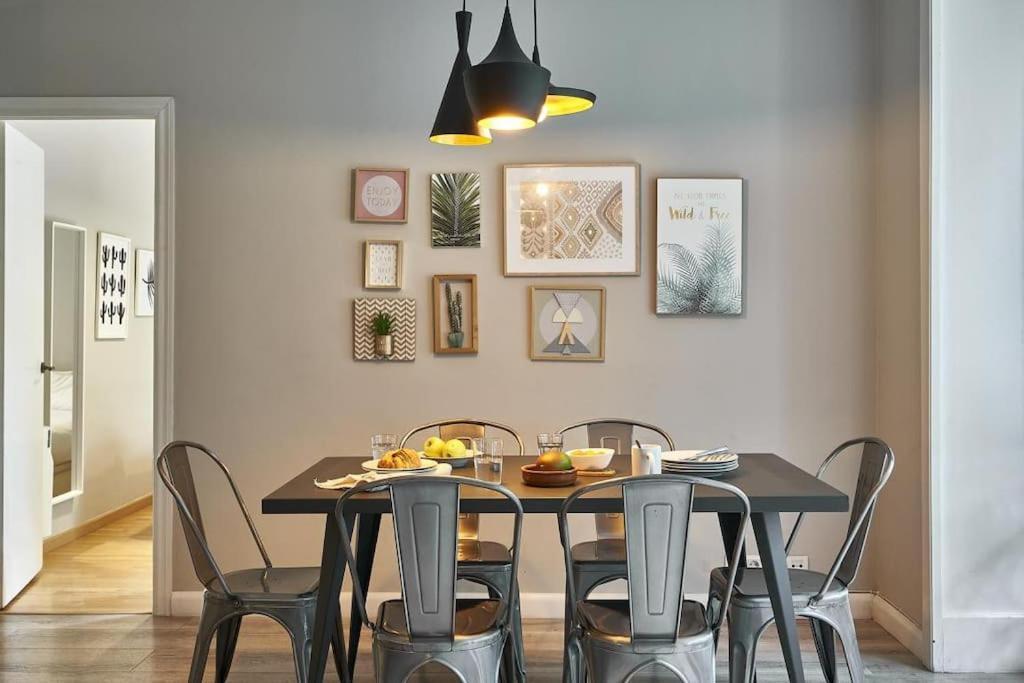 Magnificent 4 Bedroom Apartment In Eixample Barcelona Zewnętrze zdjęcie