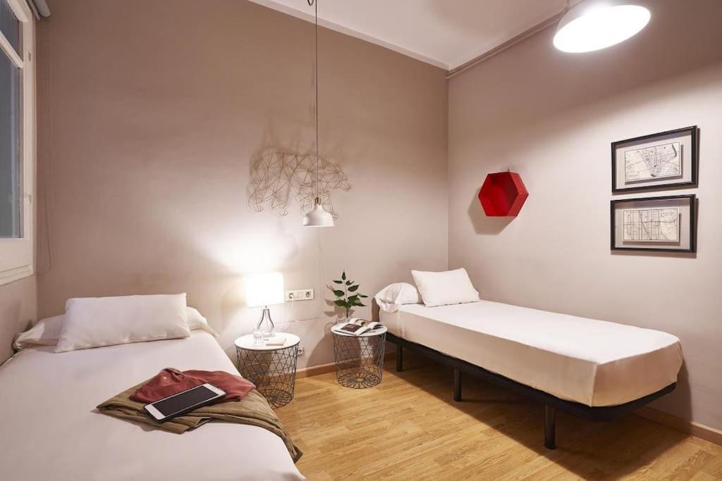 Magnificent 4 Bedroom Apartment In Eixample Barcelona Zewnętrze zdjęcie